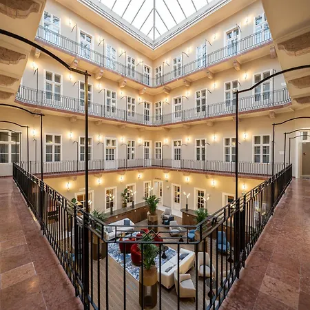 Basiliq Отель 4*